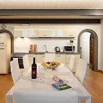 Keys Of Italy -monalda 2 Big & Small - 2 Apts Nearby Palazzo Strozzi Florens