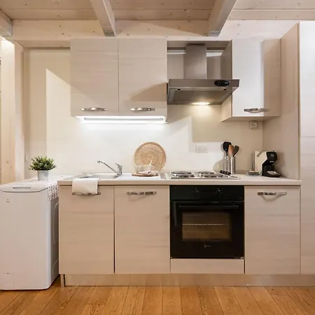 Keys Of Italy -monalda Small-1br By Palazzo Strozzi Apartment Florence