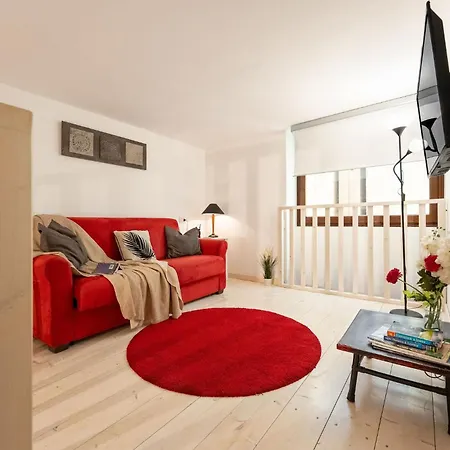 Keys Of Italy -monalda Small-1br By Palazzo Strozzi *