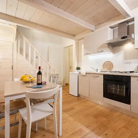 Keys Of Italy -monalda Small-1br By Palazzo Strozzi * فلورنس